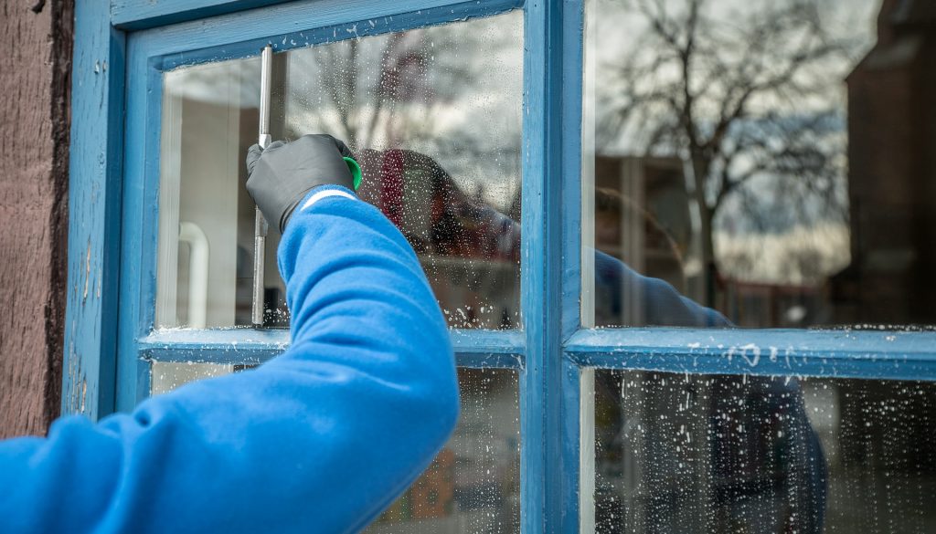Importance of Getting Professional Window Cleaning Services